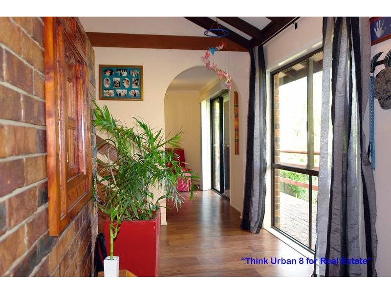 15 Mazzard Street, Bellbowrie QLD 4070